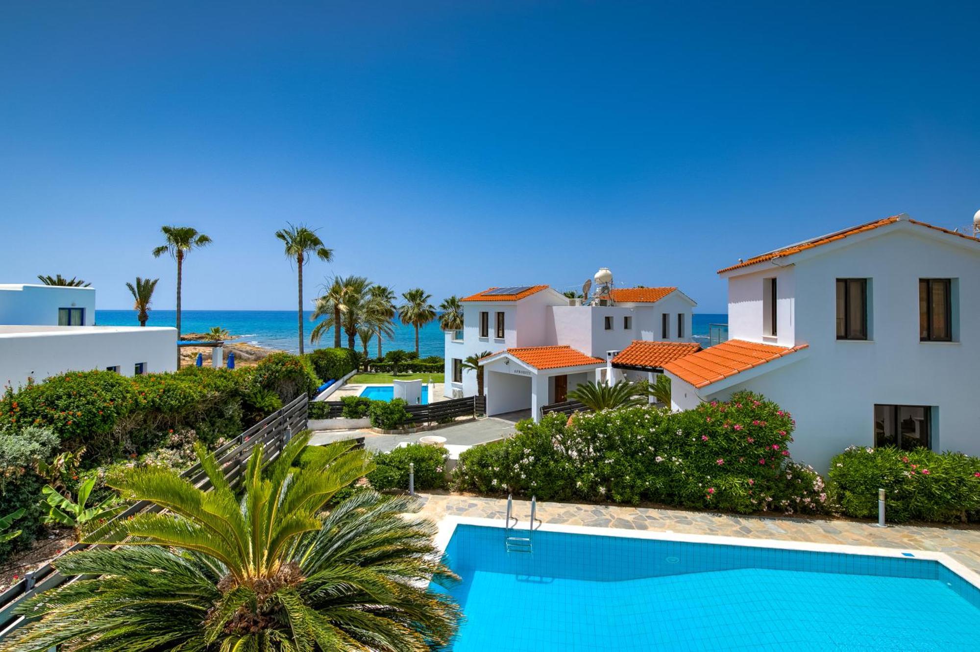 Platzia Beach Villas Paphos Eksteriør bilde