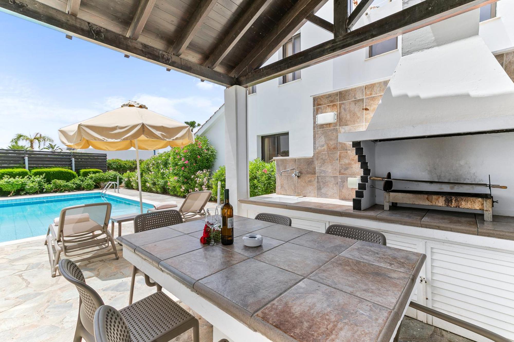 Platzia Beach Villas Paphos Eksteriør bilde