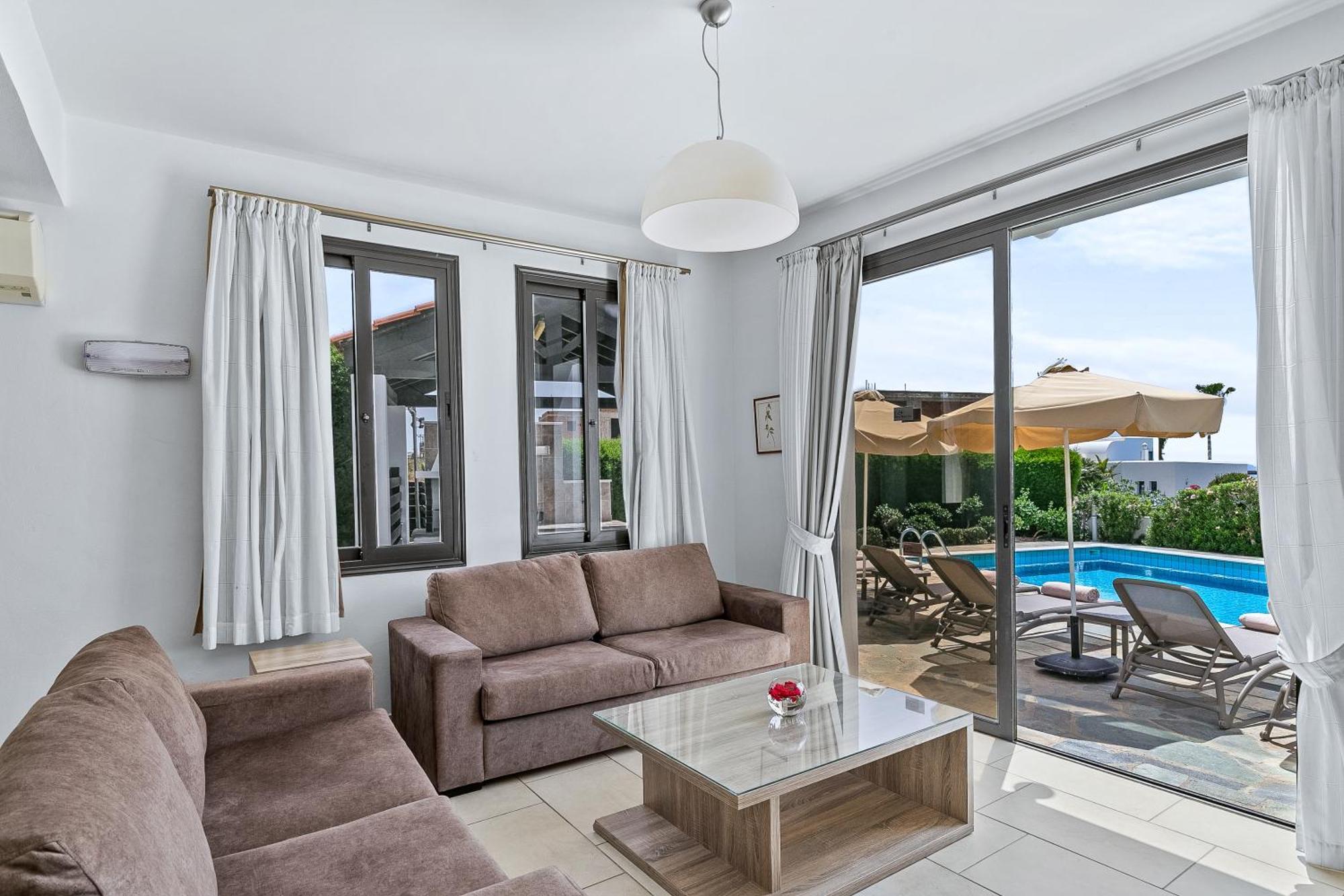 Platzia Beach Villas Paphos Eksteriør bilde